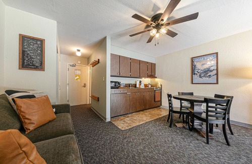 Truckee Apartment | Beautiful Studio W/Kitchenette #134 at Donner Lake Village
