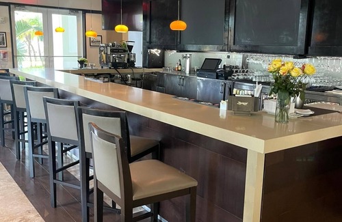 Doral Apartment | Beautiful studio with King bed + sofa bed, dining area, patio, kitchen, bathroom