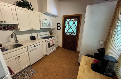 Moultonborough House | Beautiful Suissevale Home 163 Steps from Lake Winnipesaukee
