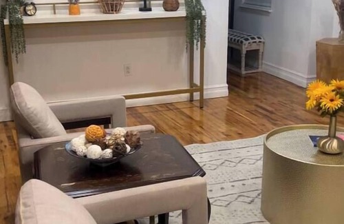 East New York Apartment | Beautiful Suite close to the airport, restaurants and mall
