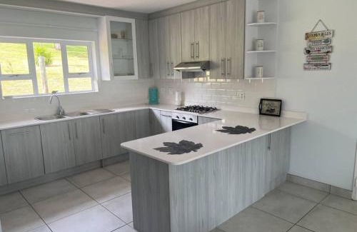 Port Elizabeth House | Beautiful suite Game Park view