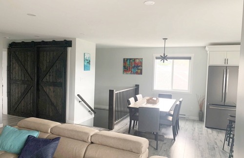 Okanagan-Similkameen House | Beautiful suite in great neighbourhood, modern finishes and steps to KVR trail.