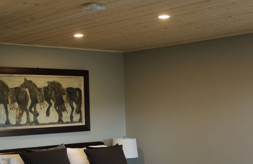 Okanagan-Similkameen Apartment | Beautiful suite in the heart of Naramata Wine Country