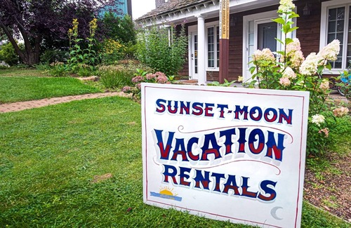 Glen Arbor Apartment | Beautiful suite located on iconic M-22 in downtown Glen Arbor