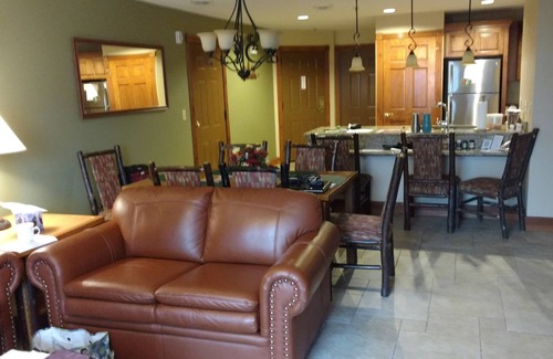 Cambra Cabin | Beautiful summer getaway between Gatlinburg and Pigeon Forge