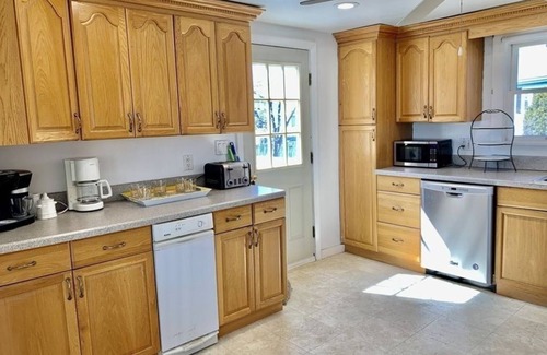 Kenberma House | Beautiful Summer Rental at Gorgeous Nantasket Beach in Hull MA!