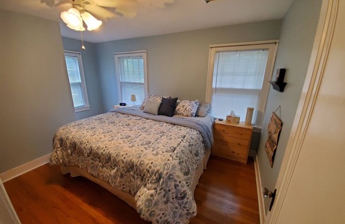 South Bend House | Beautiful Sun-filled home for Notre Dame Football Weekends