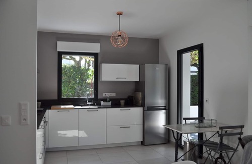 Saint-Jean-de-Luz Apartment | Beautiful sunny apartment with large terrace 50 m from the beach.