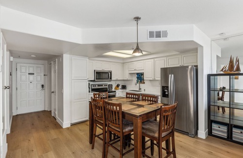 Imperial Beach Condo | Beautiful Sunny 3 Bedroom Ground Floor with Southwest View of the Ocean