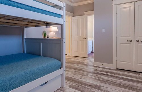 Pirates Beach West House | Beautiful, Sunny Home with Ocean Views, High-Speed WiFi, Central AC