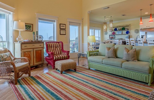 Pirates Beach West House | Beautiful, Sunny Home with Ocean Views, High-Speed WiFi, Central AC