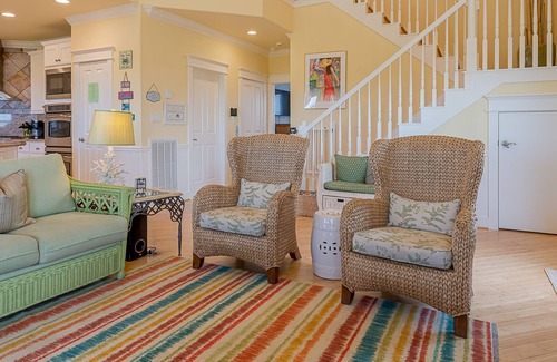 Pirates Beach West House | Beautiful, Sunny Home with Ocean Views, High-Speed WiFi, Central AC