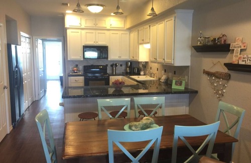 Matagorda House | Beautiful Sunrise - Cast~Away Townhouse