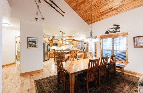 Sunriver House | Beautiful Sunriver Home w/Central Oregon Charm, Great for families, SHARC