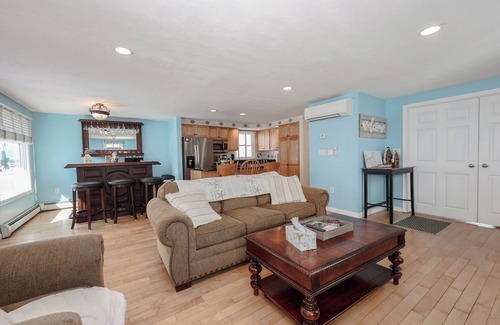 Seabrook House | Beautiful sunset views/Central AC/4 Bedroom 2 Bathroom Home