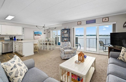 Ocean City Condo | Beautiful Sunsets are Waiting for You at This Amazing 2 BR 2 BA Unit W/Pool!