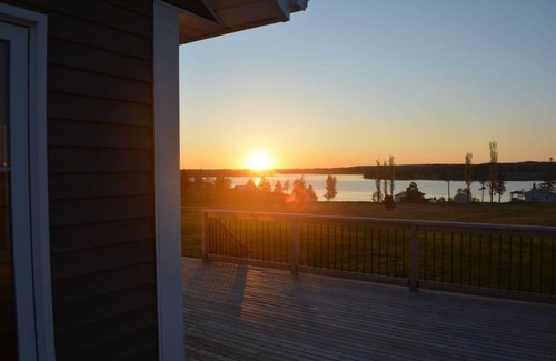 Clinton Cottage | Beautiful sunsets in Clinton. Close to Cavendish and other amenities.