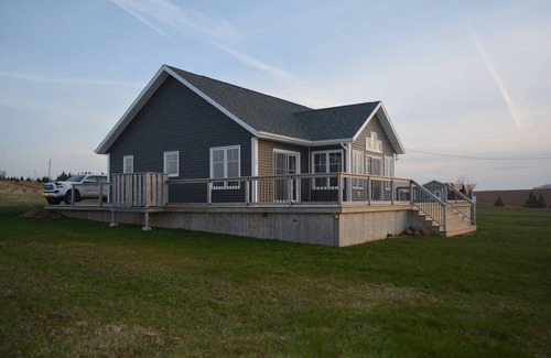 Clinton Cottage | Beautiful sunsets in Clinton. Close to Cavendish and other amenities.