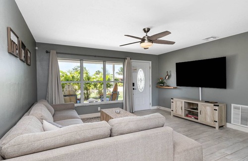 Sea Park Homes House | Beautiful Surfside Beach Home with Golf Cart