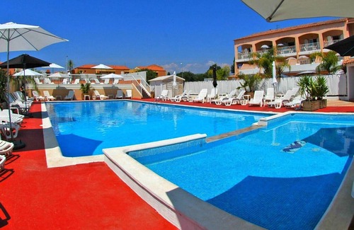 Les Bormettes Apartment | Beautiful T2 Mezzanine 6 p. 250m from the BEACH with HEATED POOL & TENNIS (203)