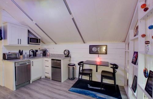Groveoak Other | Beautiful Tented Cabin Surrounded by Nature and Hot-tub Provided in Scottsboro, Alabama