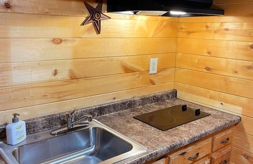 Elmaton Cabin | ★Beautiful Texas ranch retreat with lake.cabin#2 ★