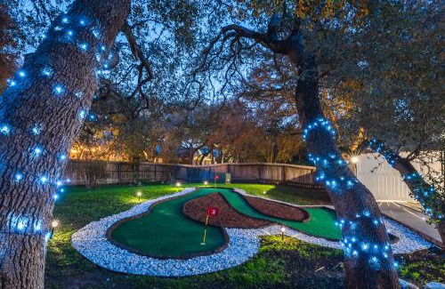Vista Del Norte House | Beautiful Texas Ranch House, Game Room & Minigolf