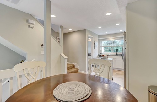 Jacksonville Beach House | Beautiful Townhome 2 Blocks from the beach with beach cruisers!