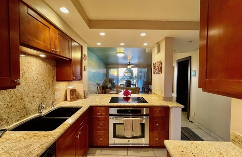 Kihei Condo | Beautiful Top Floor Oceanfront #611 with A/C!