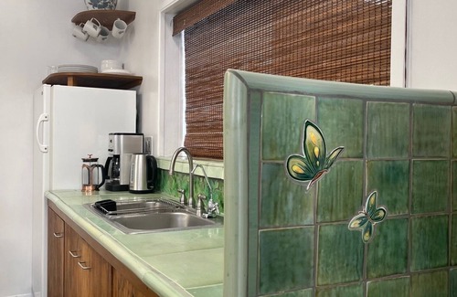 Fernwood House | Beautiful Topanga Canyon Guesthouse