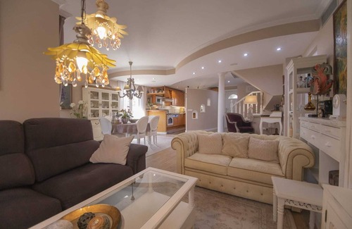 Salou House | Beautiful townhouse with garden. Families only, NO youth groups