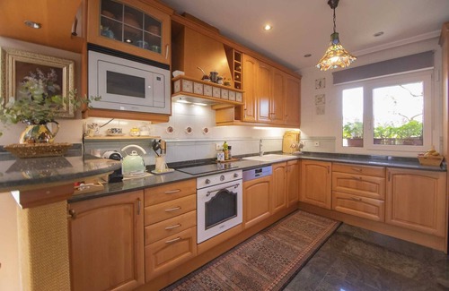 Salou House | Beautiful townhouse with garden. Families only, NO youth groups