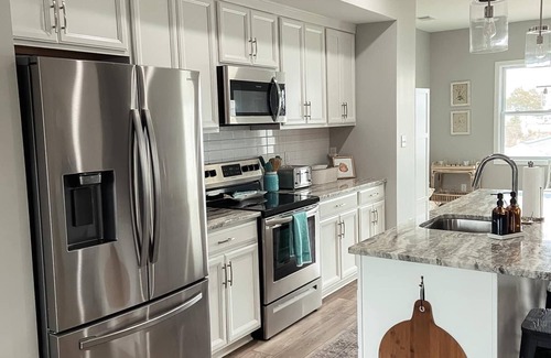 Issue House | Beautiful townhome in charming Colonial Beach