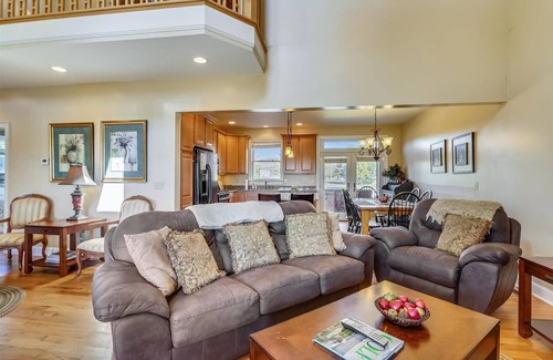 Timberline House | Beautiful townhome close to skiing provides easy access year-round!