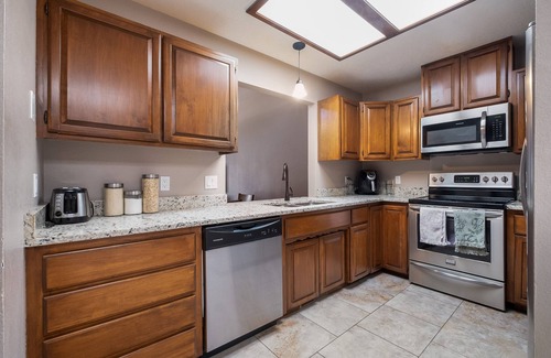 Northeast Heights House | Beautiful Townhome in NE Albuquerque
