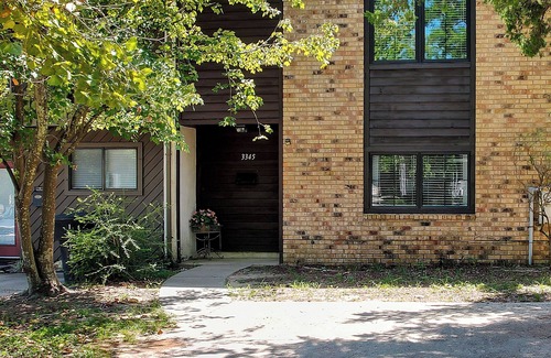 East Pensacola Heights House | Beautiful townhome with AC in charming Pensacola