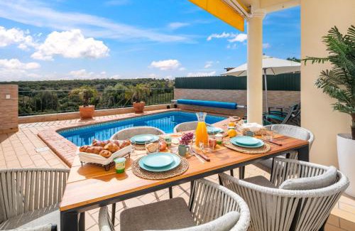 Ferragudo House | Beautiful townhouse in downtown Ferragudo