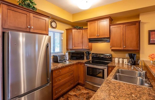 Okanagan-Similkameen House | Beautiful Townhouse on the lake. Winter Snowbirds welcome please enquire.