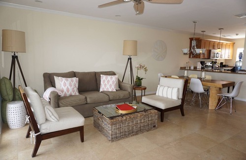 Nassau House | Beautiful townhouse overlooking the ocean in safe private community .