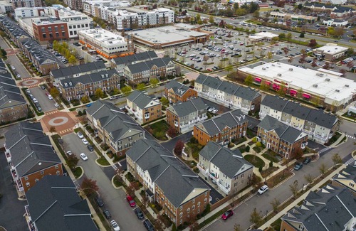 Richmond House | Beautiful Townhouse - perfect Short Pump location