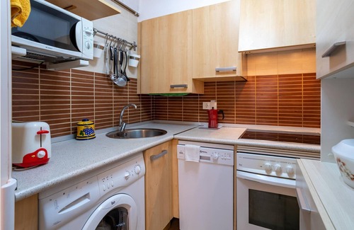 Arredondo House | Beautiful townhouse with community pool for nature lovers.