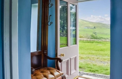 Sanquhar Cottage | Beautiful Traditional secluded country cottage, Fantastic view!