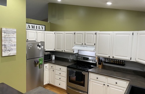 Traverse City House | Beautiful Traverse City home - 8 min to the Beach