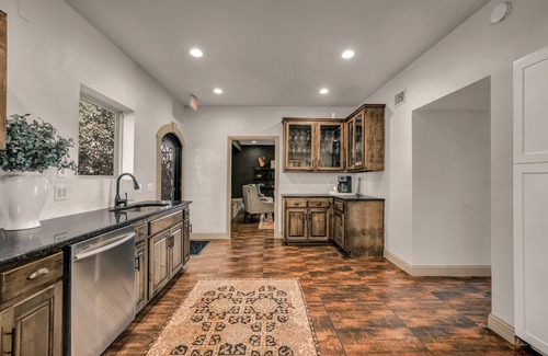Weatherford House | Beautiful Tuscan Estate with 10 bedrooms on 13 acres Weatherford