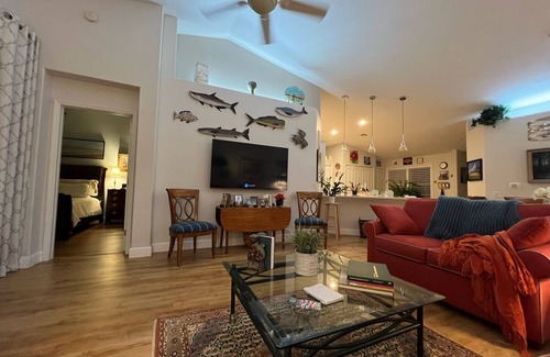 Bonita Springs Condo | Beautiful two bedroom condo in Gated golf community.