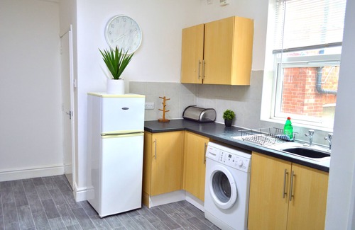 Forest Fields Apartment | Beautiful Two-Bed Apartment with Driveway parking