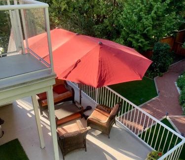 Central Lonsdale House | Beautiful Two Bedroom Suite