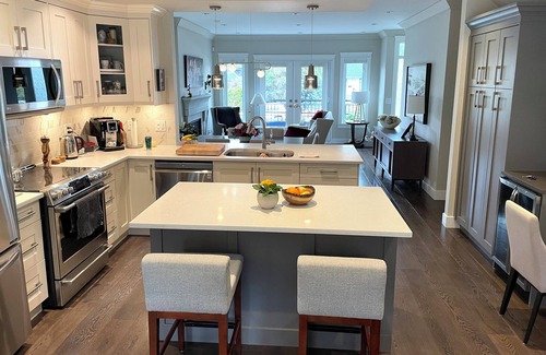 Central Lonsdale House | Beautiful two-storey North Vancouver half-duplex, easy access to downtown.