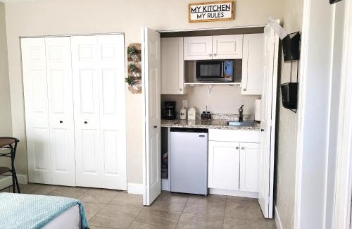 Sarasota House | Beautiful University Pines Studio in Sarasota