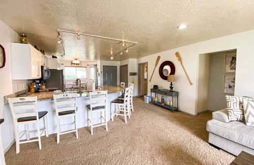 Harbor Village Condo | Beautiful Updated Ground level 2 Bedroom Condo T106